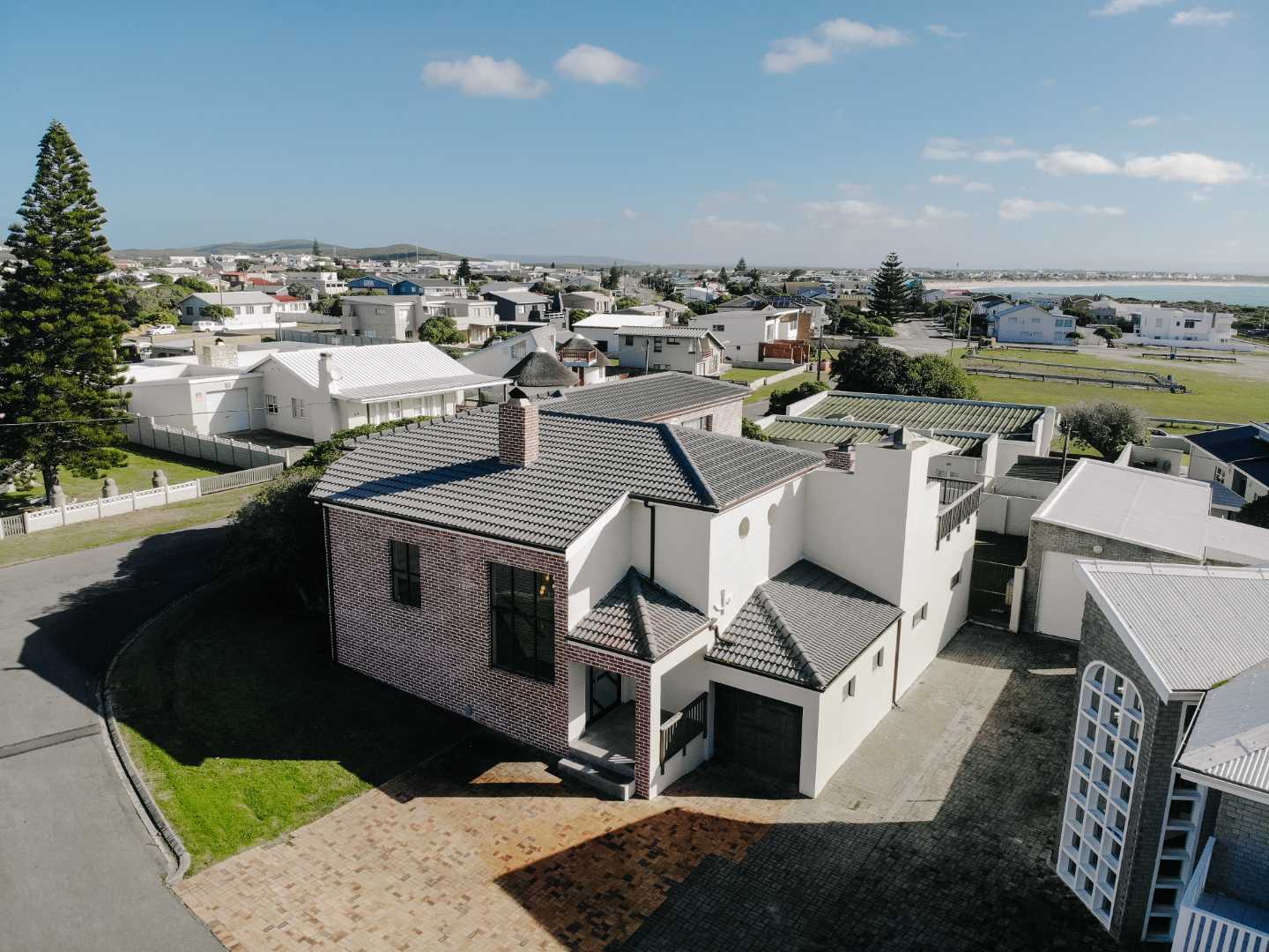 5 Bedroom Property for Sale in Struisbaai Western Cape